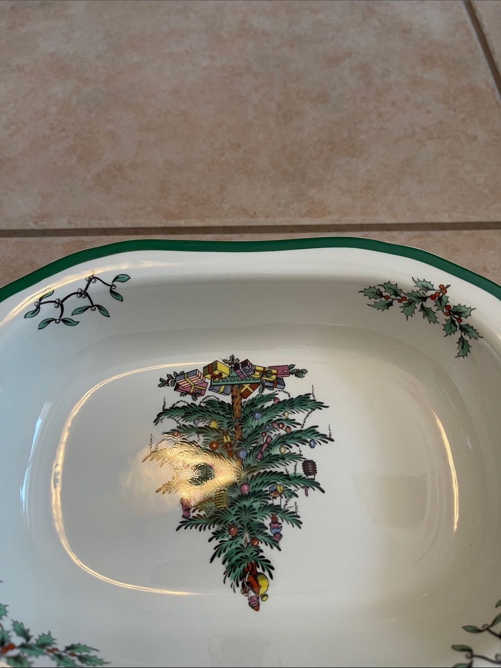 Spode Christmas Tree: Open Vegetable Dish - Picture 5 of 16